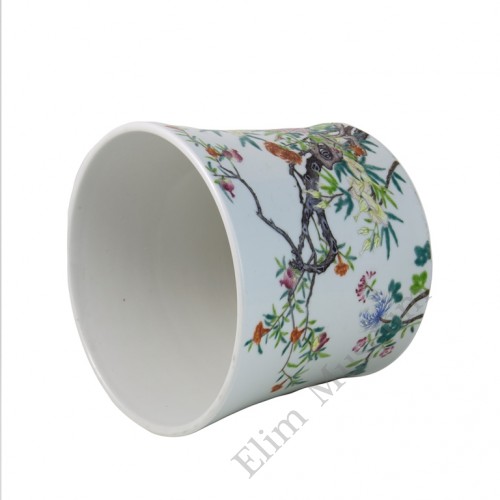 1013 A Fengcai brushpot pomegranate & floral 